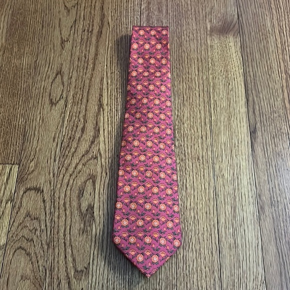 Salvatore Ferragamo Men’s Red Flower Printed Tie - Picture 1 of 3